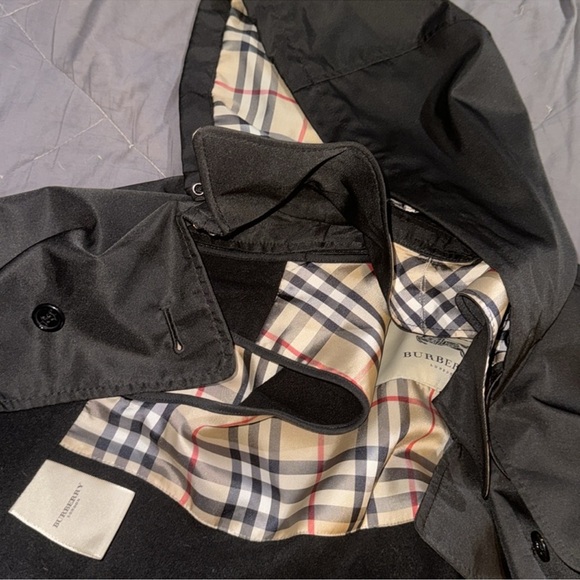 BURBERRY TRENCH COAT - Picture 4 of 16